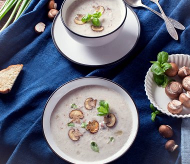 Mantar kremalı çorba.