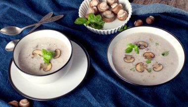 Mantar kremalı çorba.