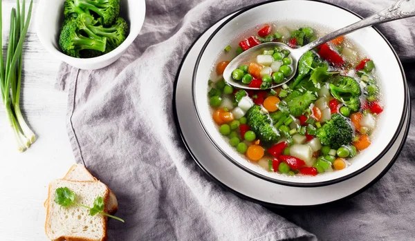 Sopa de verduras sabrosas —  Fotos de Stock