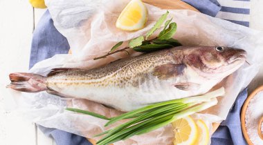 Ham Morina balığı pişirme önce. Üstten Görünüm