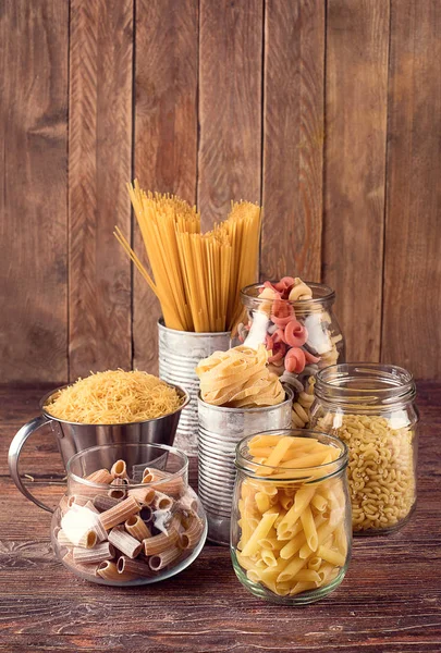 Diversi Tipi Pasta Italiana Una Cucina Sana Sul Tavolo Legno — Foto Stock