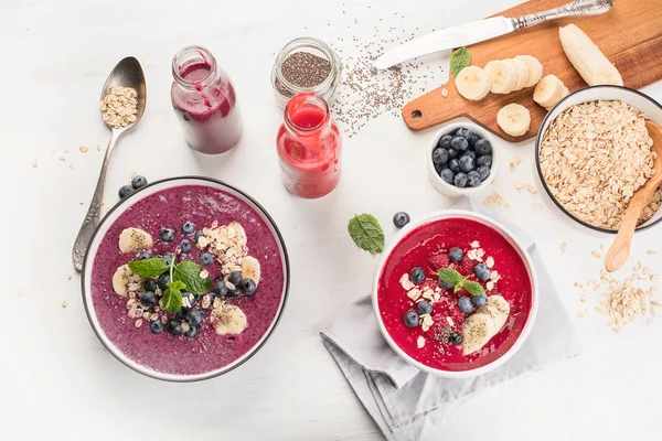 Bogyós Gyümölcsök Smoothie Egészséges Reggeli Egészséges Tiszta Étrend Koncepcióját Szemközti — Stock Fotó