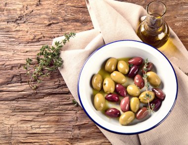 Zeytin farklı tür. Yeşil, siyah ve kalamata zeytin