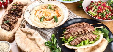 Lübnan yemekleri. Orta Doğu geleneksel mutfağı. Üstten Görünüm