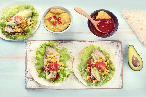 Autentikus Mexikói Taco Egészséges Ételek Fogalmát Mexikói Ételek Szemközti Nézet — Stock Fotó