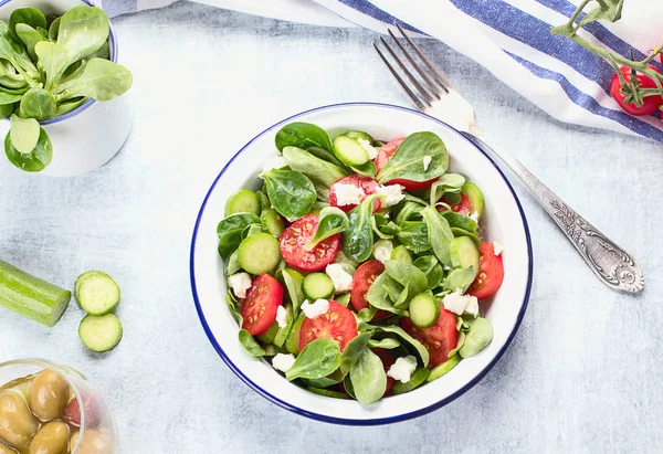 Salada Legumes Frescos Com Queijo Feta Salada Grega Tradicional — Fotografia de Stock