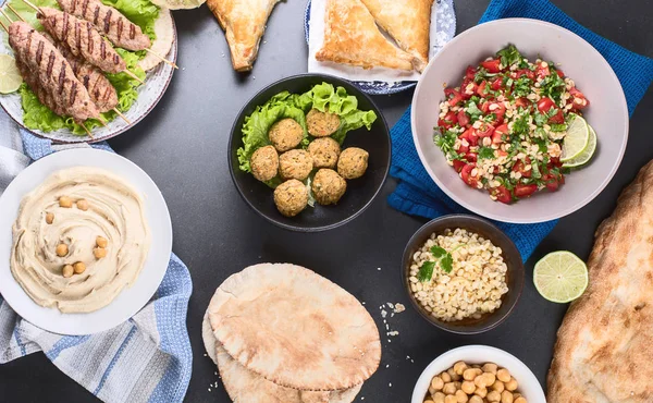 Seleção Alimentos Árabes Cozinha Médio Oriente Comida Halal Vista Superior — Fotografia de Stock