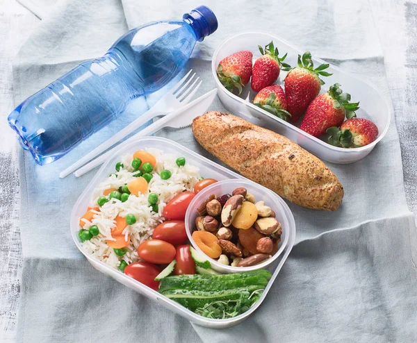 Egészséges Ebéd Dobozok Üveg Víz — Stock Fotó