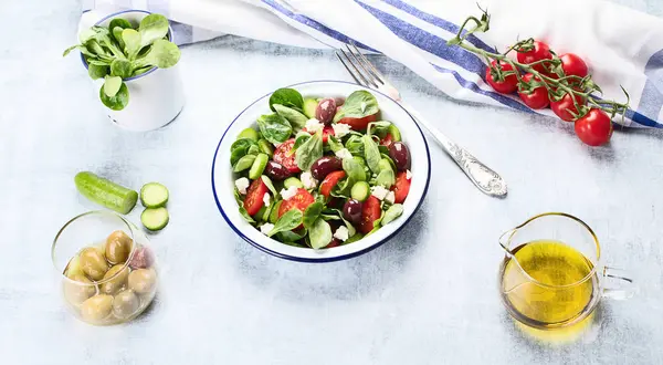 Salade Légumes Frais Fromage Feta Salade Grecque Traditionnelle — Photo