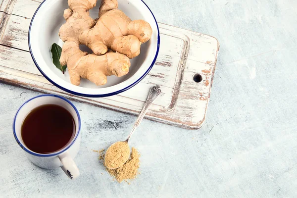 Frische Ingwerwurzel Mit Teetasse Blick Von Oben — Stockfoto