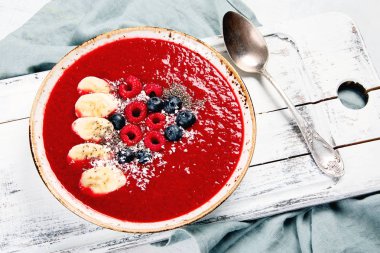 Berry güler yüzlü kase vintage ahşap tepsi 