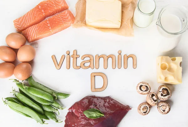 Pohled Shora Přírodních Potravin Bohatých Vitamin Bílém Pozadí — Stock fotografie
