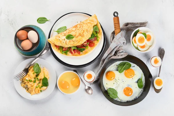 Μαγειρεμένα Πιάτα Αυγών Για Πρωινό Παραδοσιακοί Τρόποι Μαγειρέματος Ενός Αυγού — Φωτογραφία Αρχείου