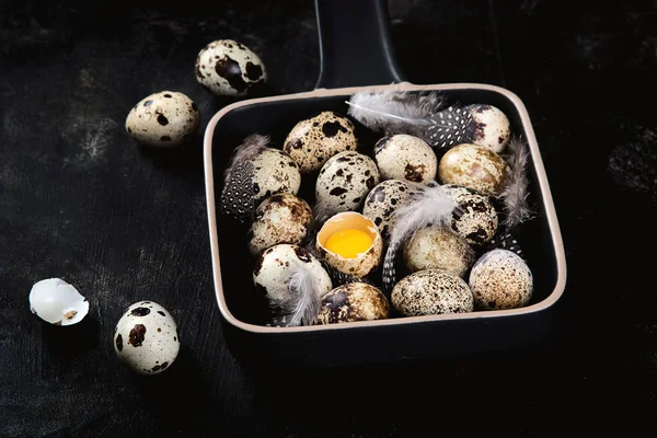 Перепелиные Яйца Черном Фоне Здоровое Питание Высоким Содержанием Витаминов Минералов — стоковое фото