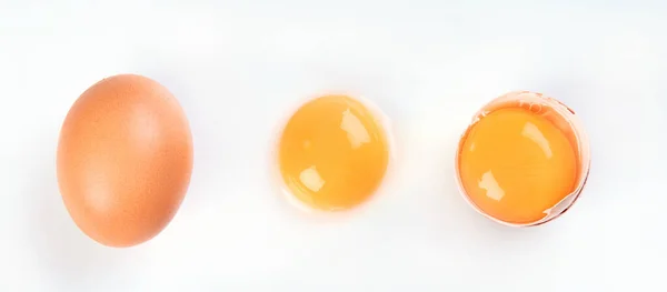 Ovos Crus Não Cozidos Sobre Fundo Branco Vista Superior — Fotografia de Stock