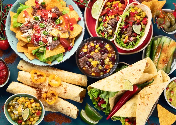 Mexikói Ételkeverék Kék Háttérrel Felülnézet — Stock Fotó