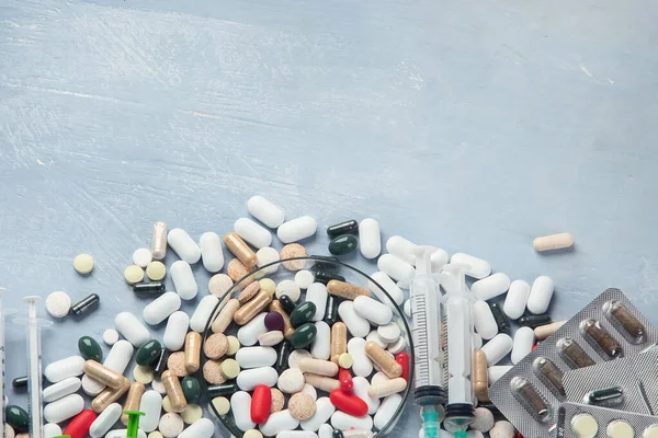 Çeşitli Ilaç Hapları Haplar Kapsüller Yığını Tıbbi Konsept Kopyalama Alanı — Stok fotoğraf