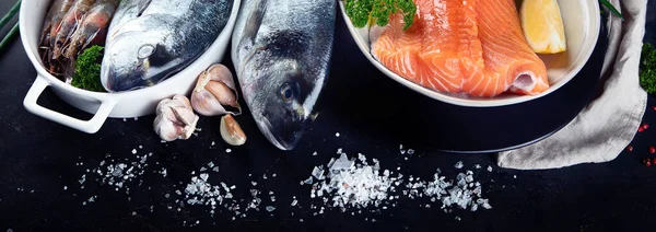 Fresh Raw Fish Seafood Black Background Top View Panorama Banner — Stock Photo, Image