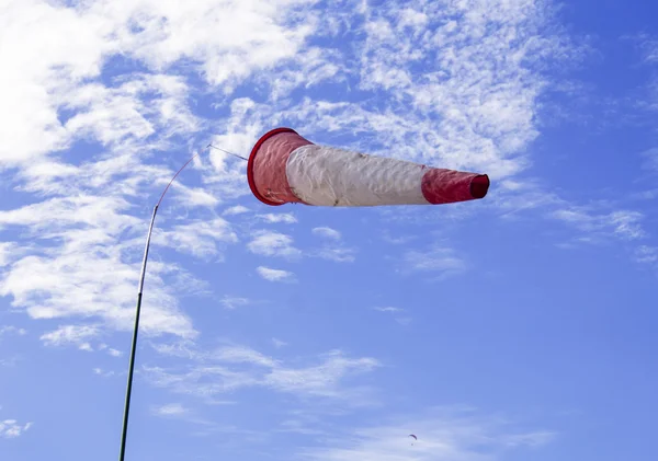 Windzak op sky — Stockfoto