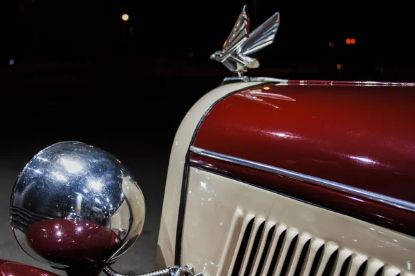 Antika klasik araba — Stok fotoğraf