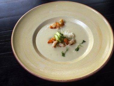 Krem-karides çorbası