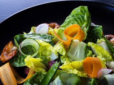 kızarmış karides salatası