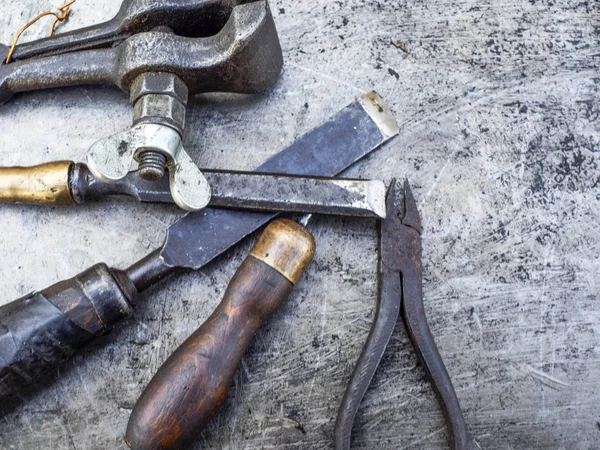 Velhas ferramentas pequenas enferrujadas — Fotografia de Stock