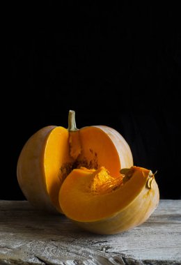 Ahşap yüzey üzerinde kabak