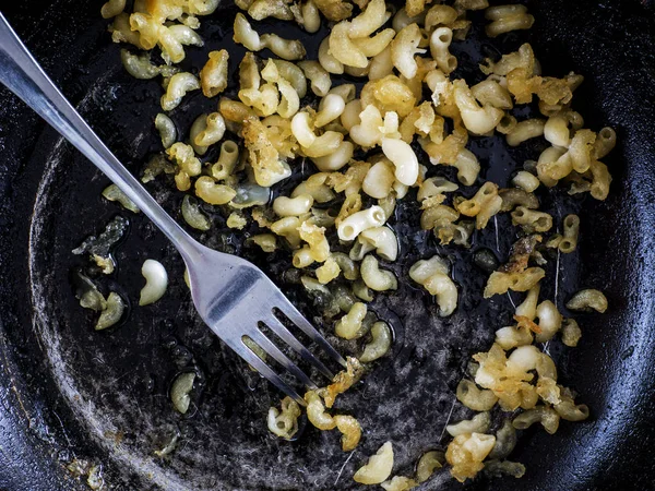 Зіпсована їжа сковорідка — стокове фото
