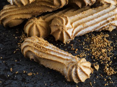 Bisküvi karanlık taş 