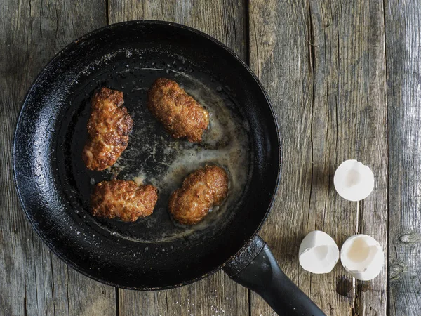 Cocción de chuletas —  Fotos de Stock