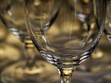 boş şarap bardakları