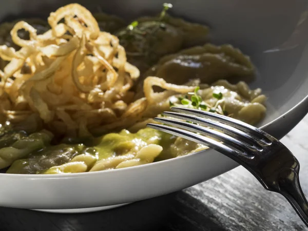 Knödel mit Kraut — Stockfoto