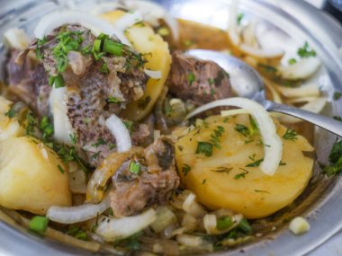 popüler Ermeni çanak Khashlama