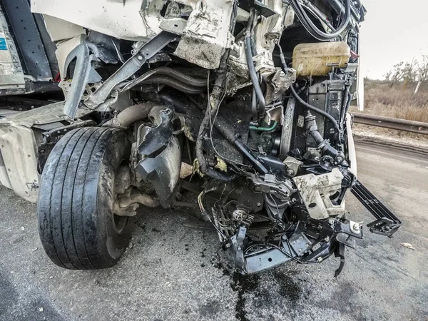 Vrachtwagen gewond tijdens een ongeval — Stockfoto