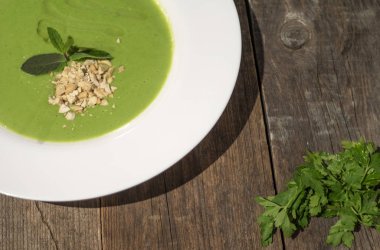 Kremalı ıspanak çorbası