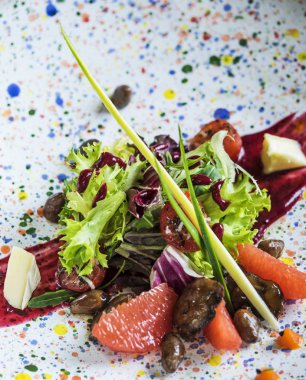 Bıldırcın karaciğer salata 