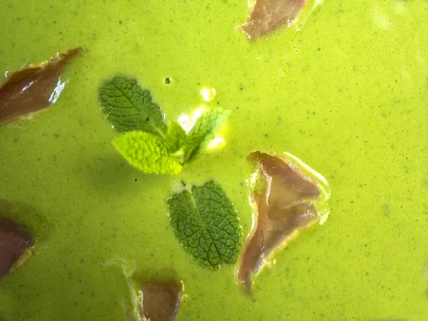 Green cold cream soup — Stock Photo, Image