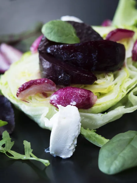 Salade au fromage de chèvre — Photo