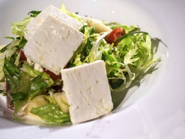 Armut ve üzüm salatası