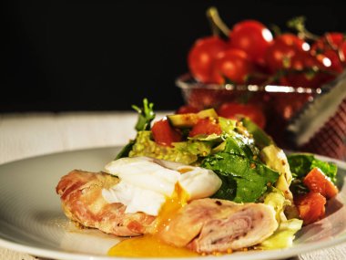 Rulo ile taze salata 