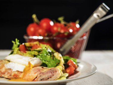 Rulo ile taze salata 