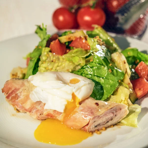 Rulo ile taze salata 