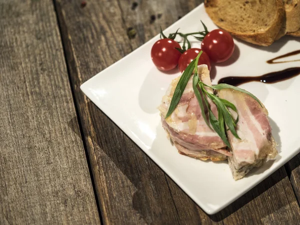 Pastırma birlikte terrine