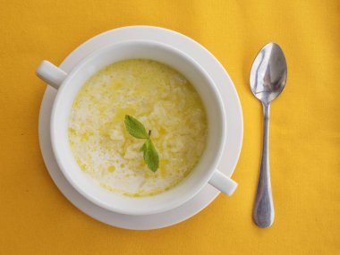 pirinç lapası süt ile 