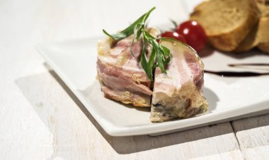 Pastırma birlikte terrine