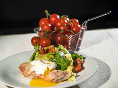 Rulo ile taze salata 