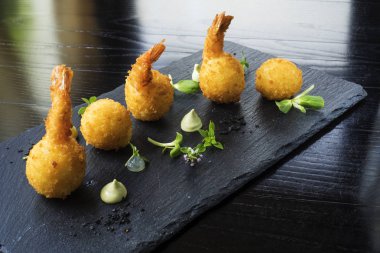 Mozzarella-Mısır karides ile