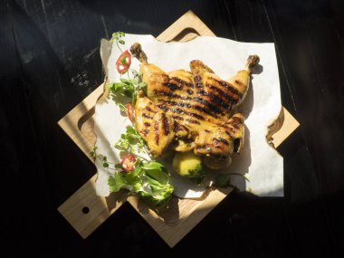 Tavuk Barbekü kemik olmadan... kanatlarında