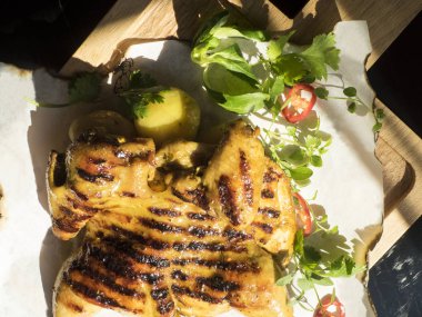 Tavuk Barbekü kemik olmadan... kanatlarında